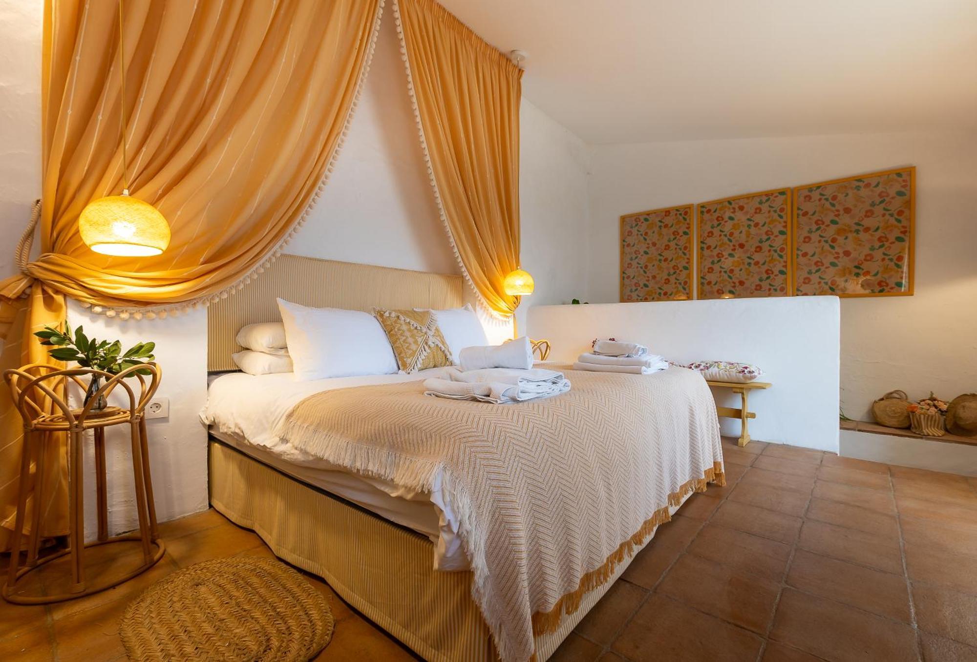 Romantic Ronda Garden Cottage Exterior photo